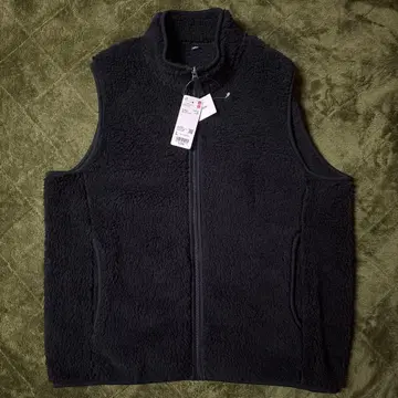 유니클로 소프트 보아 플리스 스탠드 베스트