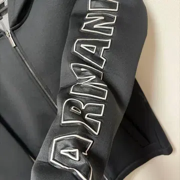 ARMANI 블랙 풀 집업 후드티