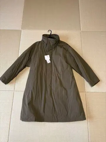 택 포함 미사용 새상품 UNIQLO :C 후디드 코트 올리브 L 사이즈