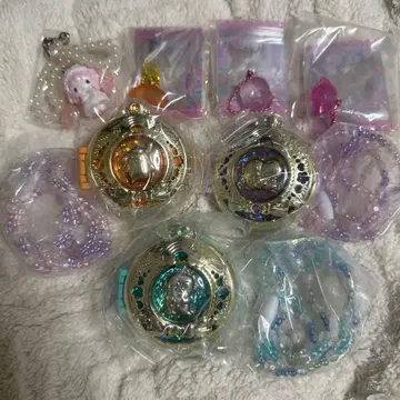 캐릭터 굿즈 컬렉션 세트 8개