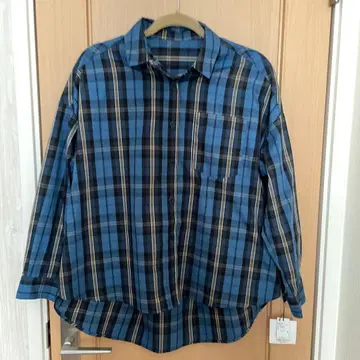 미사용 새상품 SALOON 셔츠