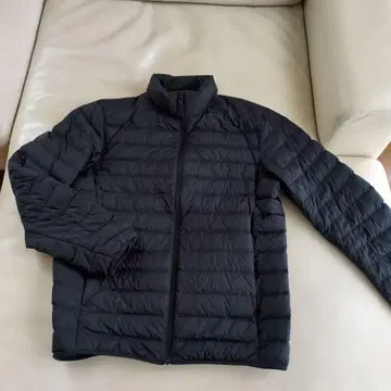 유니클로 울트라 라이트 다운 자켓 남성용 블랙