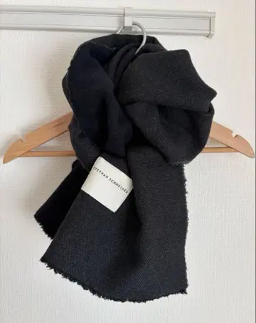 스테판 슈나이더 머플러 스톨 울 네이비