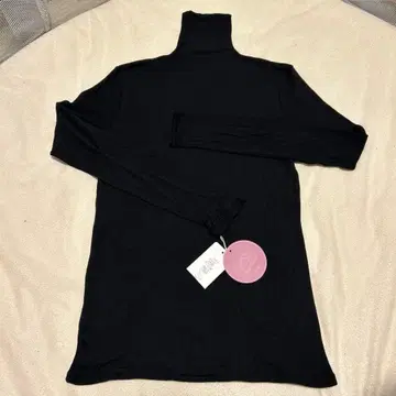 미사용 새상품 택 포함 *천사의 면 쉬폰* 하이넥 긴팔 T셔츠 블랙 M