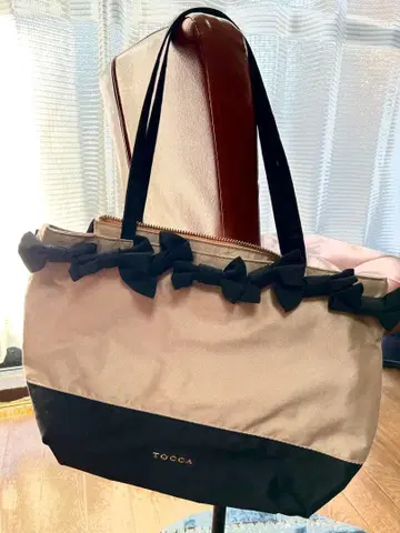 TOCCA 리본 포함 토트백