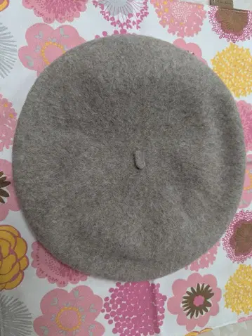 [ 미사용 새상품 ] 모자 베레모 꽃무늬 자수 베이지색