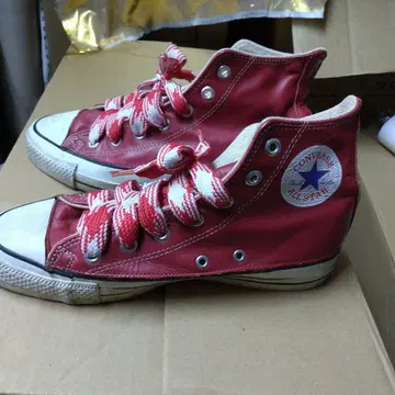 CONVERSE ALL STAR 레드 하이컷 스니커즈