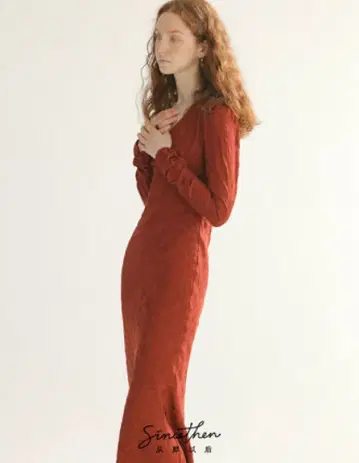 SinceThen 자카드 v넥 긴팔 롱 원피스