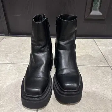 여성용 트랙 밑창 숏부츠 ZARA 완판템