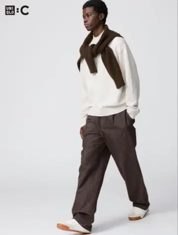 미사용 새상품 유니클로C 턱 스트레이트 팬츠 데님 다크 브라운 79