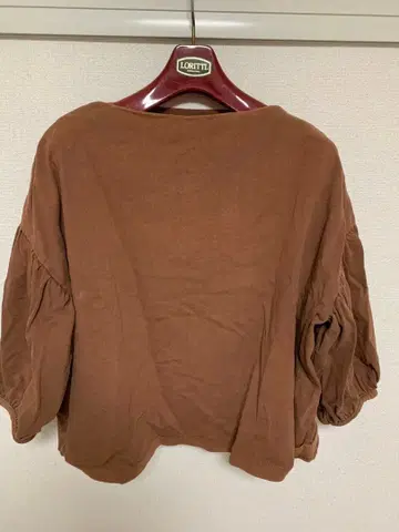 [ URBAN RESEARCH ITEMS ] 벌룬 슬리브 크롭 기장 상의