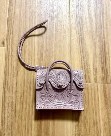 카빙 트라이브스 carvingtribes 참 그레이스