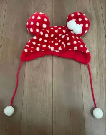 빨간색 물방울 패턴 귀도리 모자