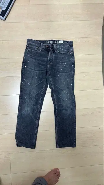 DENHAM RAZOR 다크 그레이 데님 28 사이즈