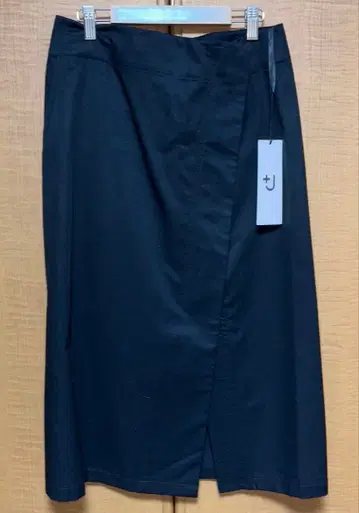 UNIQLO +J 코튼 린넨 랩스커트