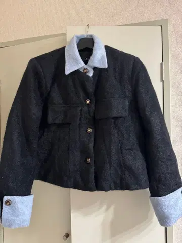 여성용 자켓 블랙과 스카이블루