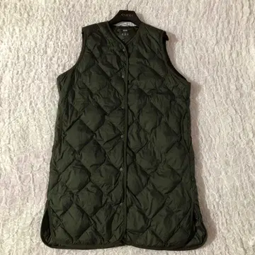 유니클로 롱 다운 베스트 M