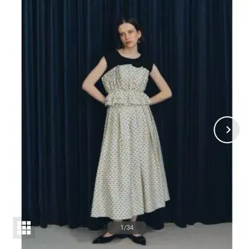 새상품 이예카베카 턱 플레어 스커트