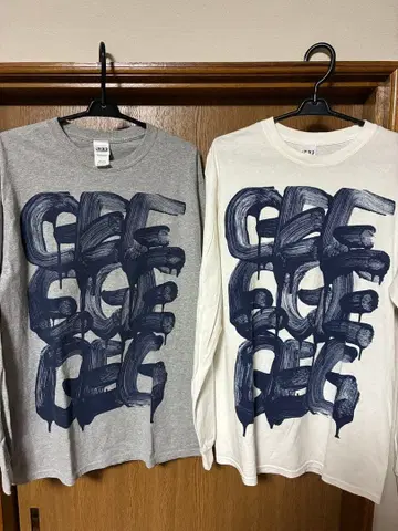 아라쿠라 타카오 씨 GEE 롱T 화이트/그레이 M 사이즈