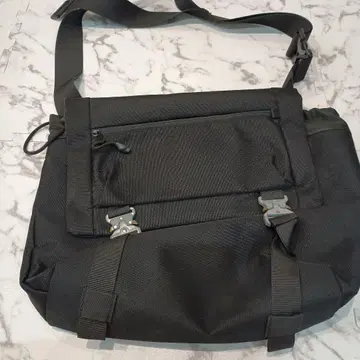 DEVICE 블랙 메신저 백