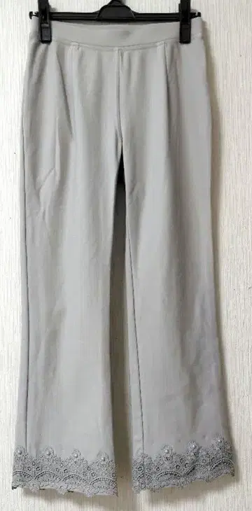 새상품 슈퍼뷰티 40 그레이 레이스 장식 스트레치 팬츠 속기모