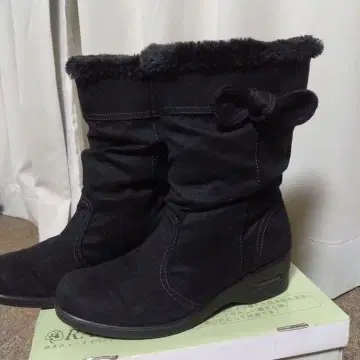 레인 스텝 블랙 스웨이드 부츠