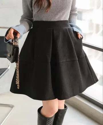 새상품 고베 레터스 페이크 울 큐롯 숏 팬츠 블랙