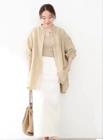 새상품급 IENA 라미 셀 백 개더 셔츠 베이지 38