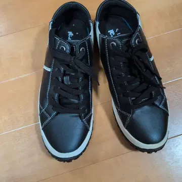 Admiral 블랙 스니커즈