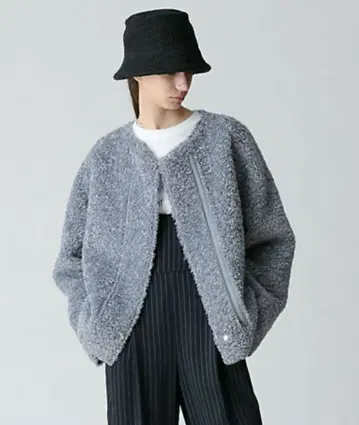 알아바일 페이크 푸들 퍼 블루종 무스탕