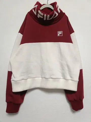 FILA 하이넥 스웨터