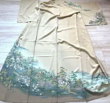 베이지 산과 꽃 무늬 호몬기 미사용