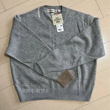 미사용 새상품 안야 힌드마치 유니클로 프리미엄 라무 크루넥 스웨터