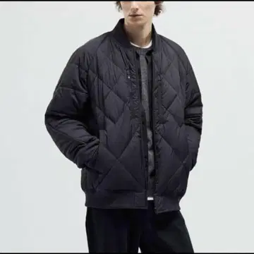 유니클로 화이트 마운티니어링 리사이클 하이브리드 다운 자켓 XL