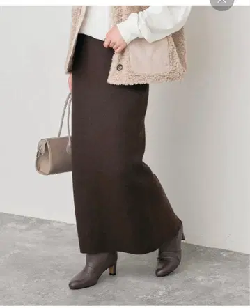스픽 앤 스팬 38 이번 시즌 브라운 미라노 리브 니트 스커트 스커트