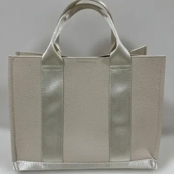 택 포함 미사용 새상품 베이지 토트백 탈부착 가능 스트랩 포함