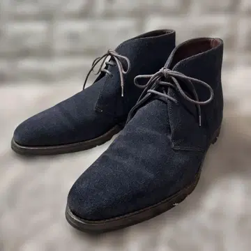 극미품 Loake 로크 피믈리코 스웨이드 처카 부츠 다이나이트 밑창