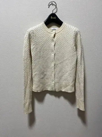 새상품급 이에나 케이블 니트 가디건