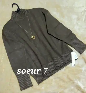 택 포함 새상품 soeur 7 카키 하이넥 니트