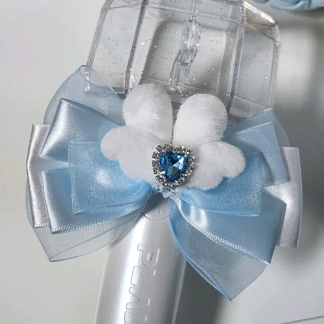 플레이브 예준 응원봉 리본 하늘색 날개 토끼귀