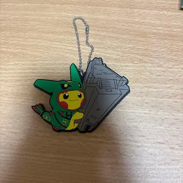 러버 키링 컬렉션 레쿠자 판초를 입은 피카츄