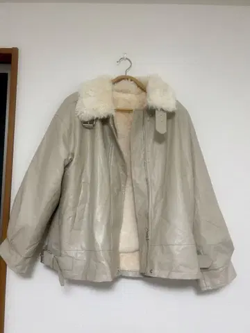 가죽 무스탕 코트