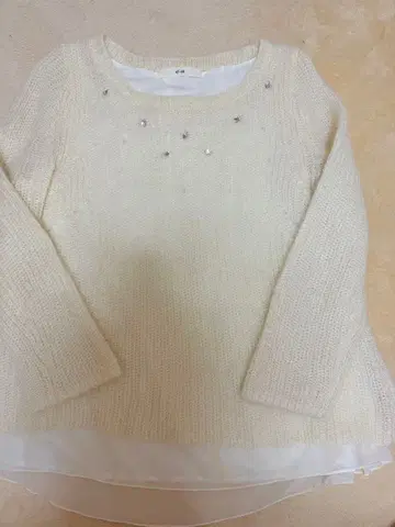 ef-d 아이보리 비즈 장식 긴팔 니트 뒷면 블라우스