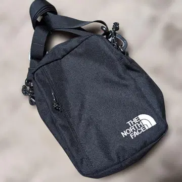 THE NORTH FACE 블랙 숄더백
