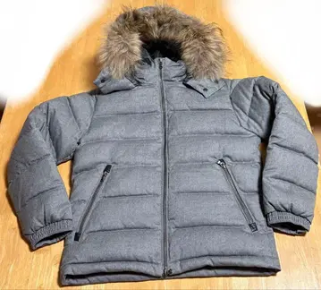 그레이 다운 자켓 후드 부착