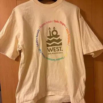 WEST. 하트 T셔츠