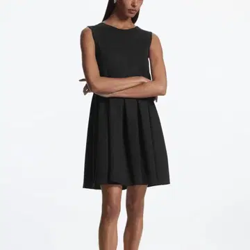 [ COS ] PLEATED MINI DRESS 플리츠 미니 원피스