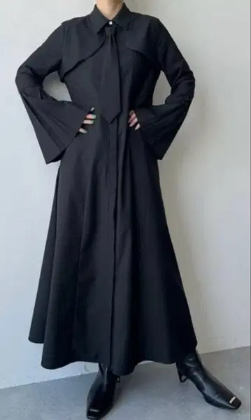 HARE 넥타이 디자인 원피스