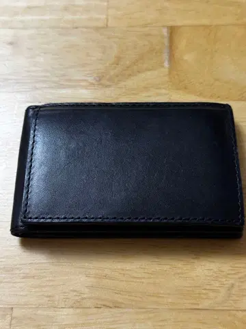 스마트폰 스탠드가 되는 마그넷 지갑 [ PRESSo Mag ]