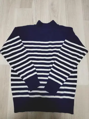 slopeslow 스로프슬로우 GOB sweater 네이비 사이즈 M